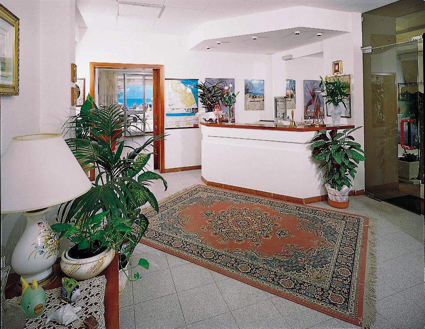 Hotel Dinarica Marotta Eksteriør bilde